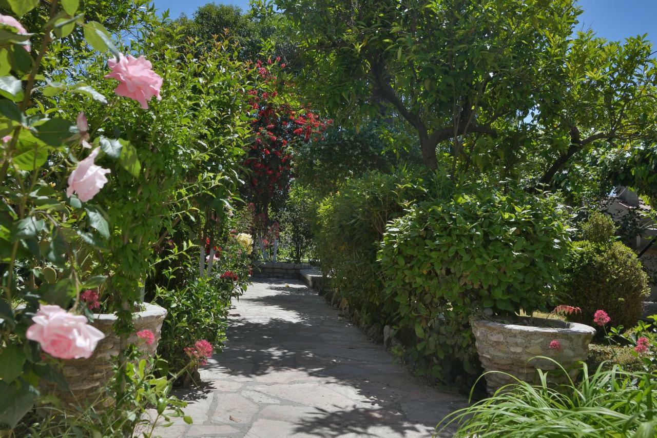 로다 Kostas' Garden 아파트 외부 사진