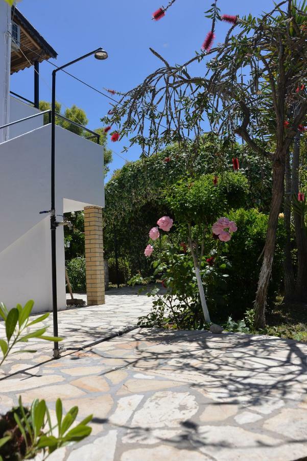 로다 Kostas' Garden 아파트 외부 사진