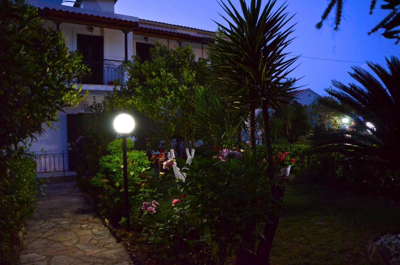 로다 Kostas' Garden 아파트 외부 사진