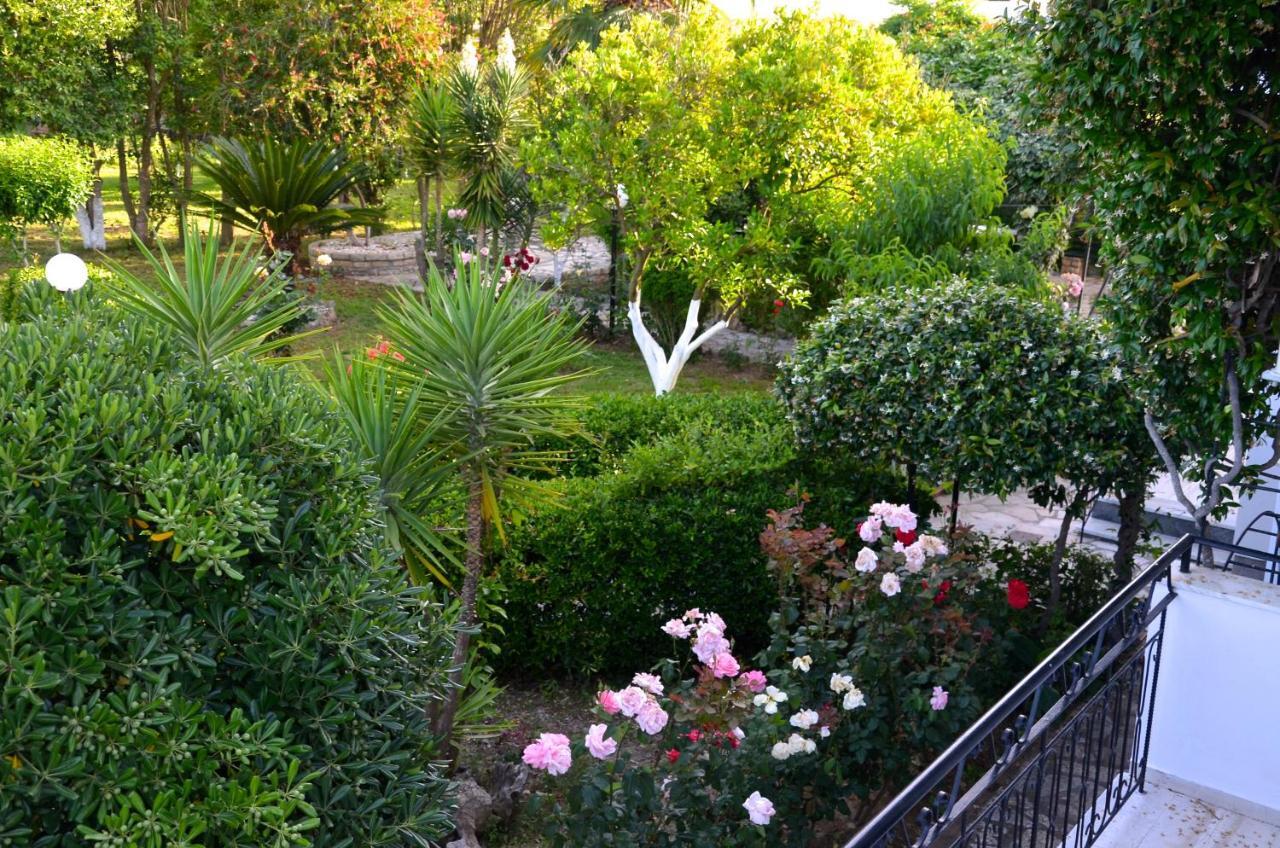 로다 Kostas' Garden 아파트 외부 사진